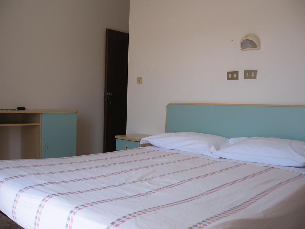 Hotel Montecarlo Nord Rimini Dış mekan fotoğraf